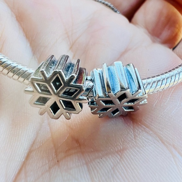 Polished Snowflake Charm - ONE (1) - Picture 6 of 13